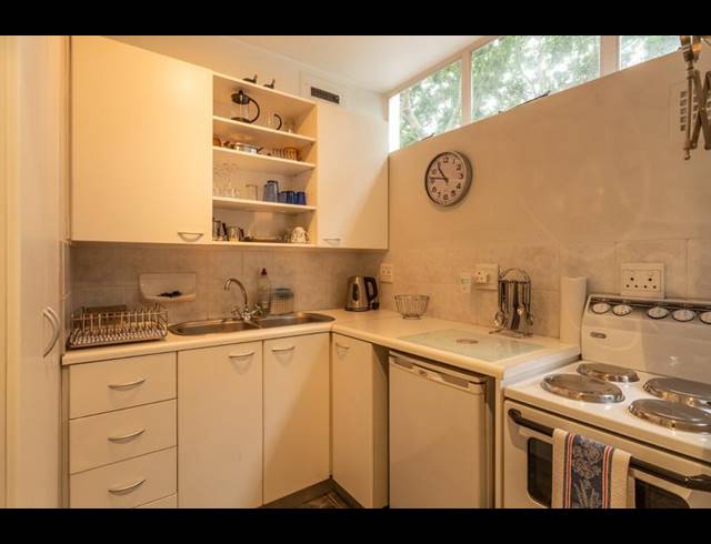 0 BEDROOM APARTMENT FOR SALE IN CAPE TOWN CITY CENTRE